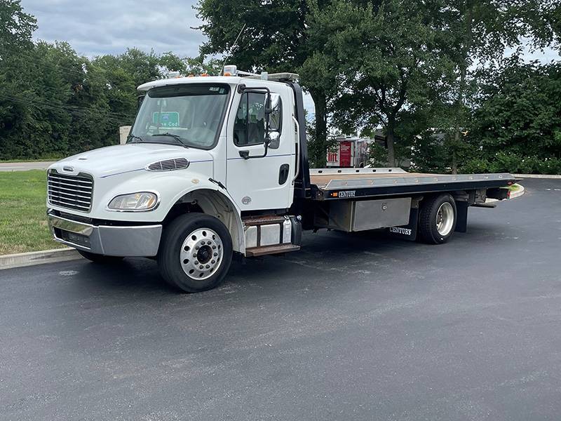 2018 Freightliner M2 White 21' Steel LCG (Key#5207) 2